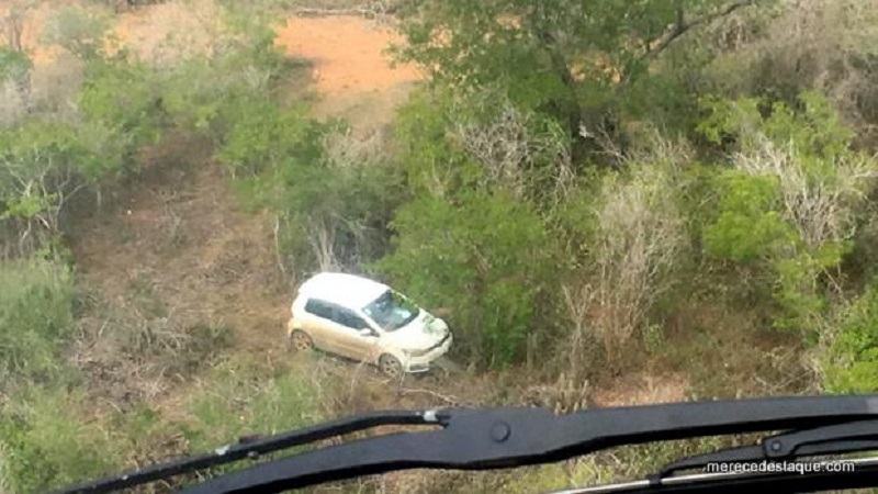 carro usado por criminosos que mataram policial e encontrado pela policia