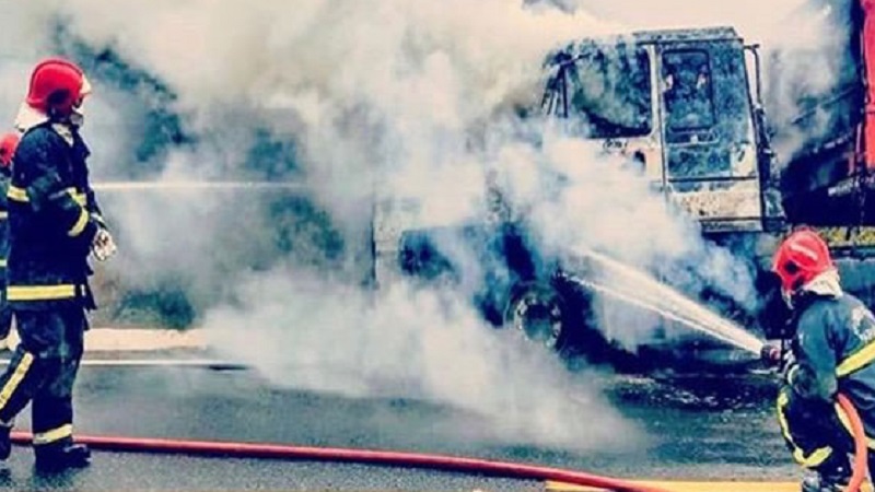 corpo de bombeiros e acionado para apagar fogo em carreta na br 230 no sertao