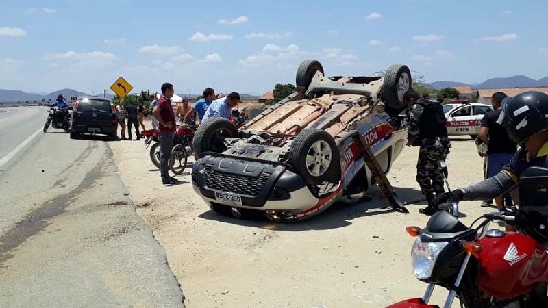 grave acidente envolvendo vtr e um carro e registrado na br 230 no sertao