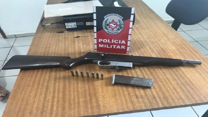 policia militar prendem acusado de ter praticado homicidio