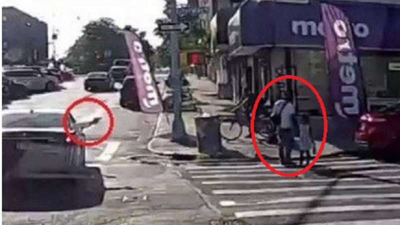 homem e morto a tiros enquanto atravessava rua com a filha video com cenas fortes