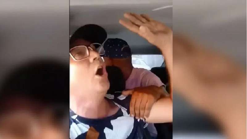 video motorista de aplicativo fala de deus durante assalto com refem e e solto