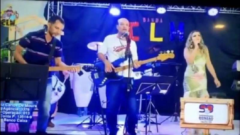 video musico morre de infarto fulminante durante live veja