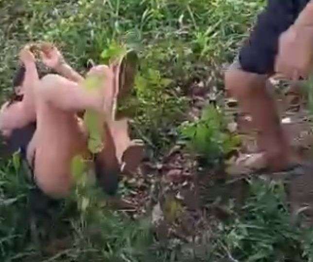 video mulher e punida apos encher a cara e bater na mae assista