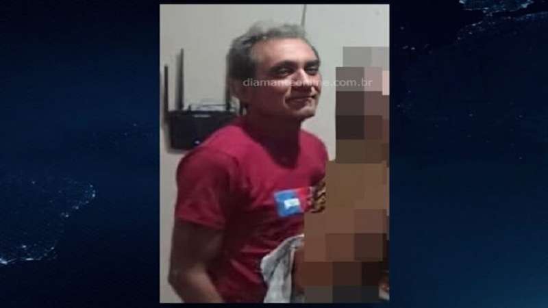 homem e brutalmente assassinado quando chegava em casa no sertao